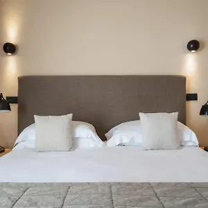 4* Hotel Select & -